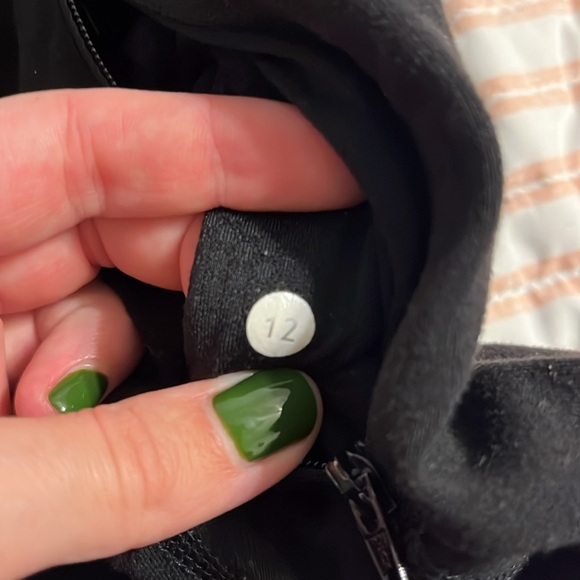 Lulu zip up - Picture 2 of 6